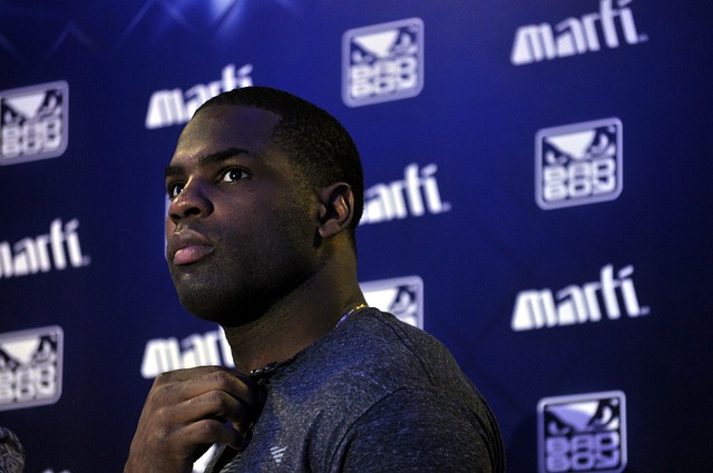 防守坚固的 防守坚固的